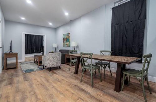 Old Town Apartamento | MTM Fully Furnished Rental in Old Town - 2 beds