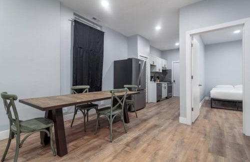 Old Town Apartamento | MTM Fully Furnished Rental in Old Town - 2 beds