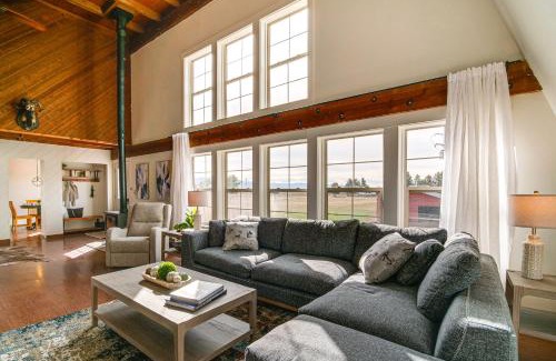 Lakeview Casa | Mtn and Golf Course View Oregon Outback Getaway!