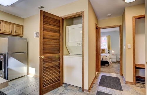 Vernon Condominio | Mtn Creek Resort Condo - Mountain Bike, Hike, Golf, Swim, Legoland, NYC 1 Hour