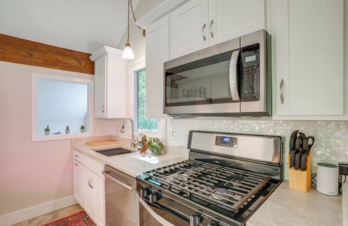 Nellysford Casa | Mtn & Lake Views: Serene Wintergreen Resort Escape