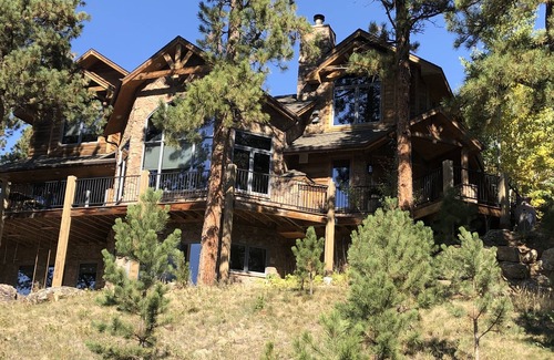 Evergreen Casa | Mtn Luxury Retreat 10 acres privados-Vistas, Privacidad