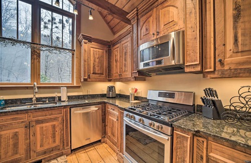 Franklin Cabina | Mtn-View Cabin: Deck, Grill & Fire Pit in Franklin