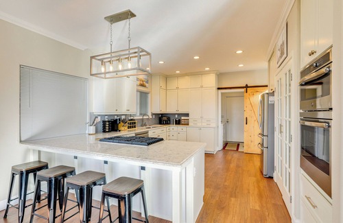 Sparks Casa | Mtn-View Escape w/ Hot Tub in Sparks!