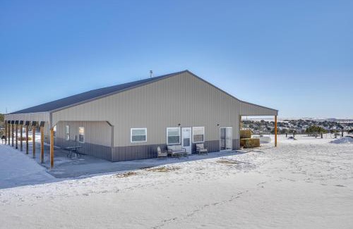 Pueblo Casa | Mtn-View Hideaway with Wood Stove in Pueblo!