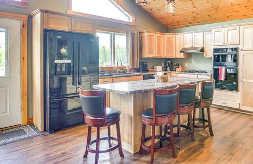 Montgomery Center Casa | Mtn-View Home 6 Mi to Jay Peak Resort: Fish & Hike