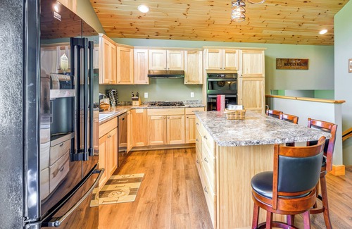Montgomery Center Casa | Mtn-View Home 6 Mi to Jay Peak Resort: Fish & Hike