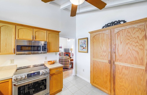 Cullowhee Casa | Mtn-View Home on Lake Glenville w/Dock