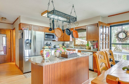 Franklin Casa | Mtn-View Home w/ Game Room in Franklin!