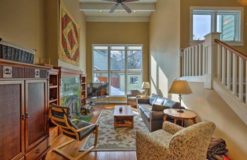 Frisco Casa | Mtn-View Home with Deck Walk to Dtwn Frisco!