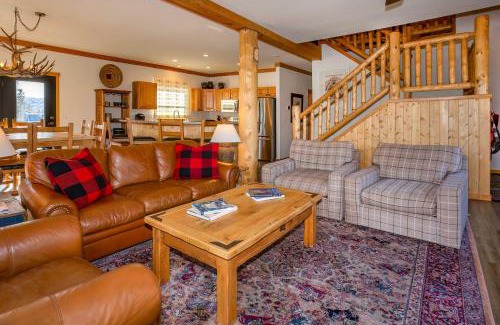 Winter Park Highlands Casa | Mtn-View Retreat with Hot Tub in Granby!