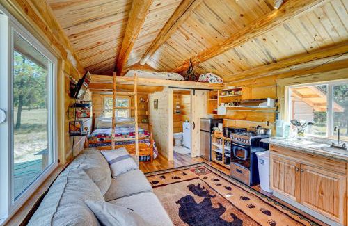 Trout Creek Apartamento | Mtn Views and Fireplace Cozy Trout Creek Tiny Home