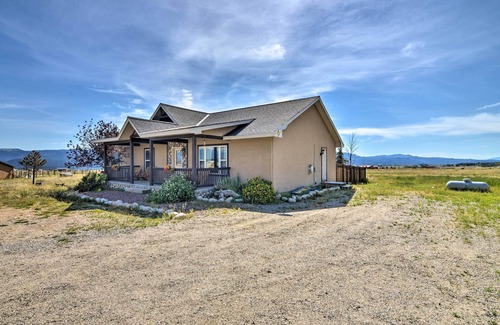 Nathrop Cabaña | Nathrop Escape w/ Grill: 2 Mi to Hot Springs!