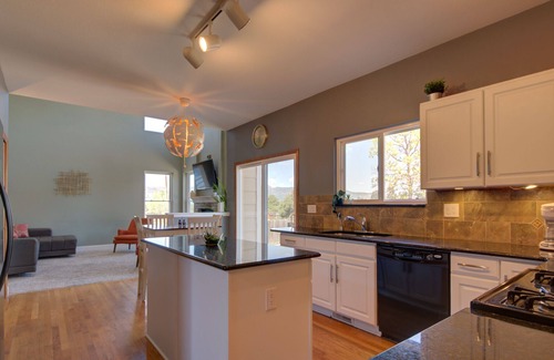 Briargate Casa | Mtn Views, Quiet Oasis,king Beds+Centrally Located