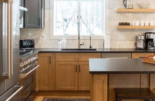 Wardsboro Casa | MtSnow/Stratton Ski Lodge-Hot Tub-Game Room-Pool