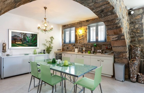 Pigi Villa | Casa de piedra Muazzo, una casa de cuento de hadas!