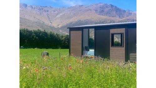 Arrow Junction Casa | Muddy Hill Moments by Tiny Away