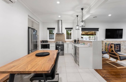 Newington Casa | Muir House Laidback Family Living in Ballarat