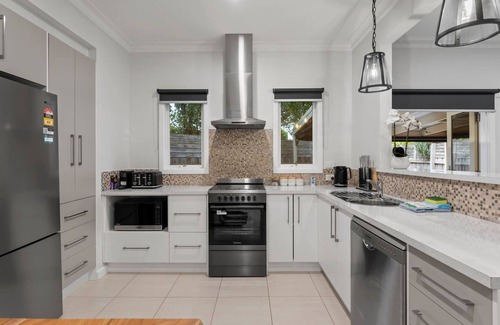 Newington Casa | Muir House Laidback Family Living in Ballarat
