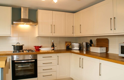 Hadleigh Cabaña | Mulberry Cottage, HADLEIGH