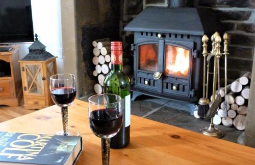 Haworth Casa | Mulberry Cottage with Wood Burner, Garden and Easy Parking