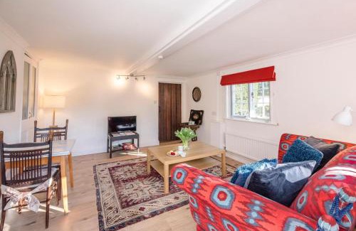 Foxhall Casa | Mulberry End, Foxhall