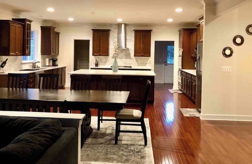 Haymarket Casa | Mulberry Manor House Spacious, Private & Peaceful Retreat -