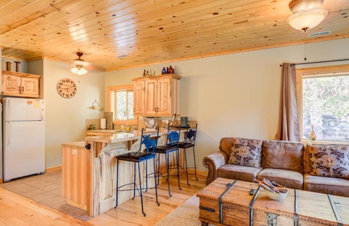Island Park Casa | Muley Hollow by KABINO Fire Pit Grill SmartTV WiFi Washer Dryer