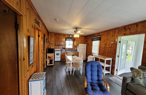 Mullett Lake Cabaña | Mullett Lake Gem 2-bedroom cottage on the water in Cheboygan with AC