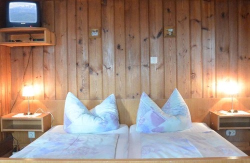 Mooswald Otro | Multi-bed room for 2-4 persons with shower/WC - Stanahof