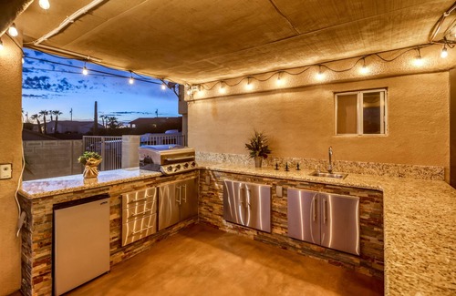 Lake Havasu City Casa | Vistas al lago, piscina / spa, 4 habitaciones, 2. 5 baños con 2 habitaciones king size