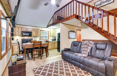 Russellville Cabina | Multi-Level Bonneau Cabin: Walk to Lake!