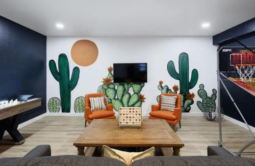 Paradise Valley Village Casa | Multi-Million Dollar Estate, Pickle Ball, Heated Pool