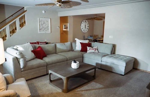 Peninsula Village Casa | Multi-Space Lakehouse
