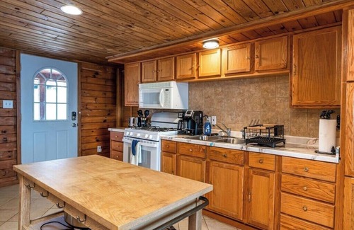 Mayfield Casa | Multi-unit with lake access
