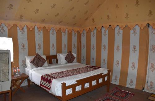 Kanoi Complejo | Mumal Desert Camp - Jaisalmer !