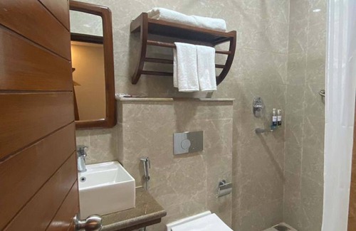 Chitwan District Complejo | Munal & Mayur Medical Wellness Retreat