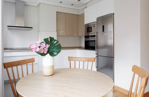San Sebastián Apartamento | Mundaiz by FeelFree Rentals