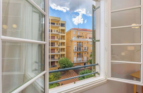 Beirut Central District Apartamento | Mundo - 2 BR Apartment at Saifi Village
