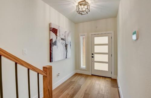 West Dallas Villa | Munice at Trinity Grove