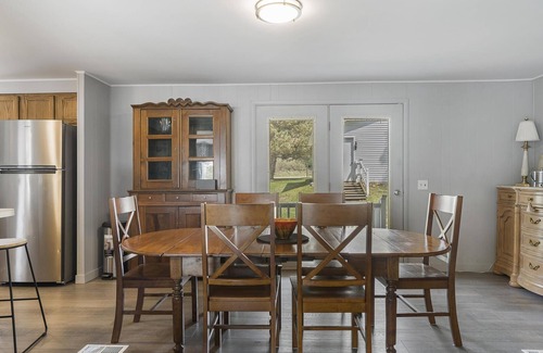 Levering Casa | Munro Lake House Central Location to Northern Michigan's Favorite Activities!