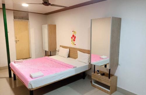 Kambare Hotel | Murlee Pure Veg Resort