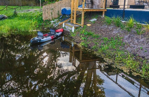 Odessa Casa | Murphy's Cove Retreat - Lakeside Hot Tub Included
