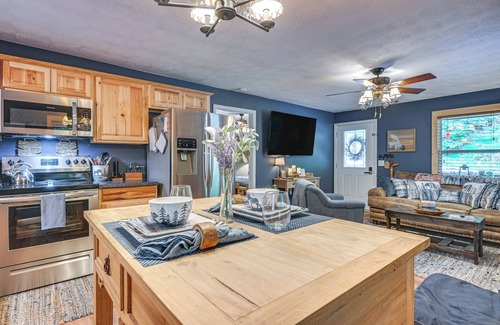 Almo Cabina | Murray Cabin w/ Hot Tub: Walk to Kentucky Lake!