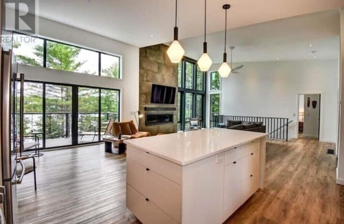 North Kawartha Casa | Mursal Lake House