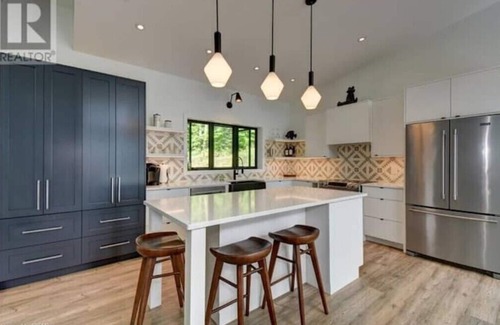 North Kawartha Casa | Mursal Lake House