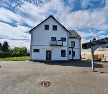 Zeltweg Apartamento | Murtal Appartement Größingblick Top 1