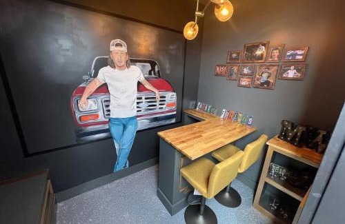 Rolling Mill Hill Casa | Muse- Morgan Wallen Speakeasy and Giant Balcony