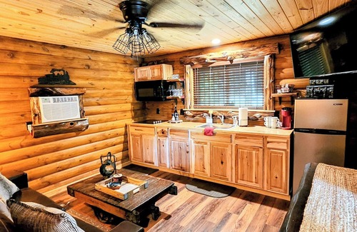 Mid America Cabina | Music Mountain Retreat Cabin A