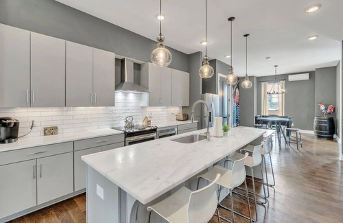 East Hill Condominio | Music Row Retreat 1035-Sleeps 10